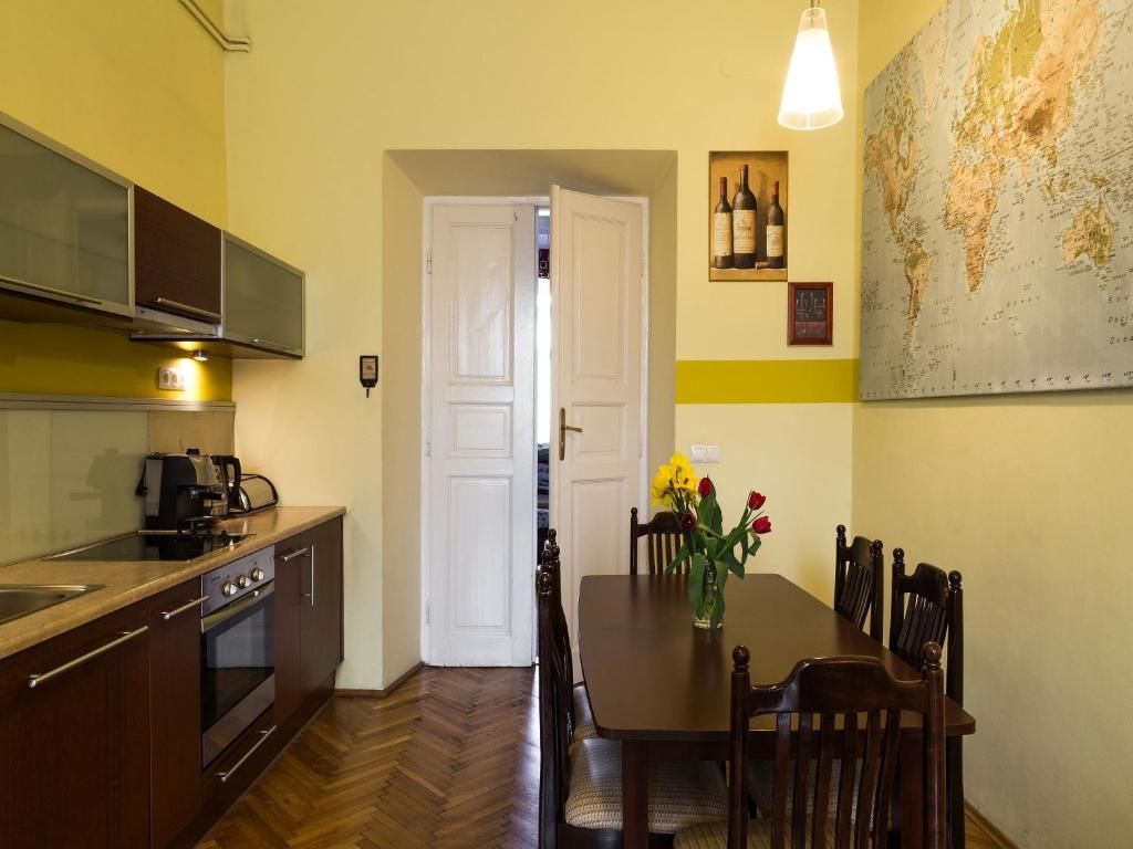 Апартаменты Old Town Apartment Краков-25